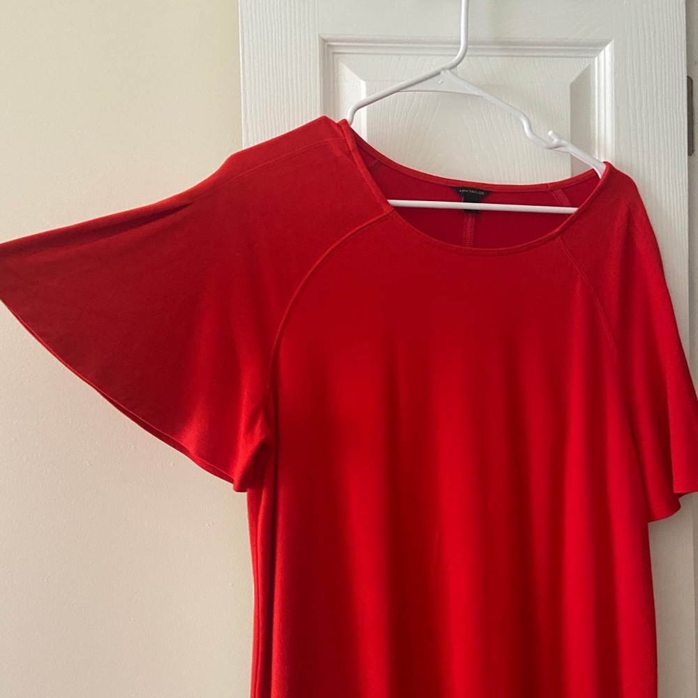 Red flutter sleeve knee length Dress!